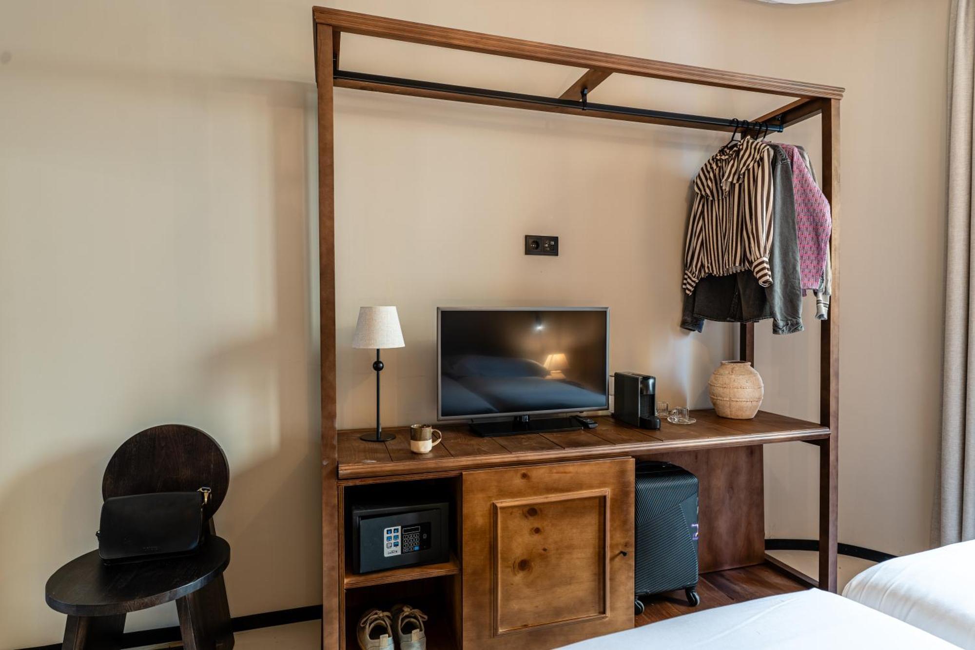 Casa Teva Boutique By Chic&basic