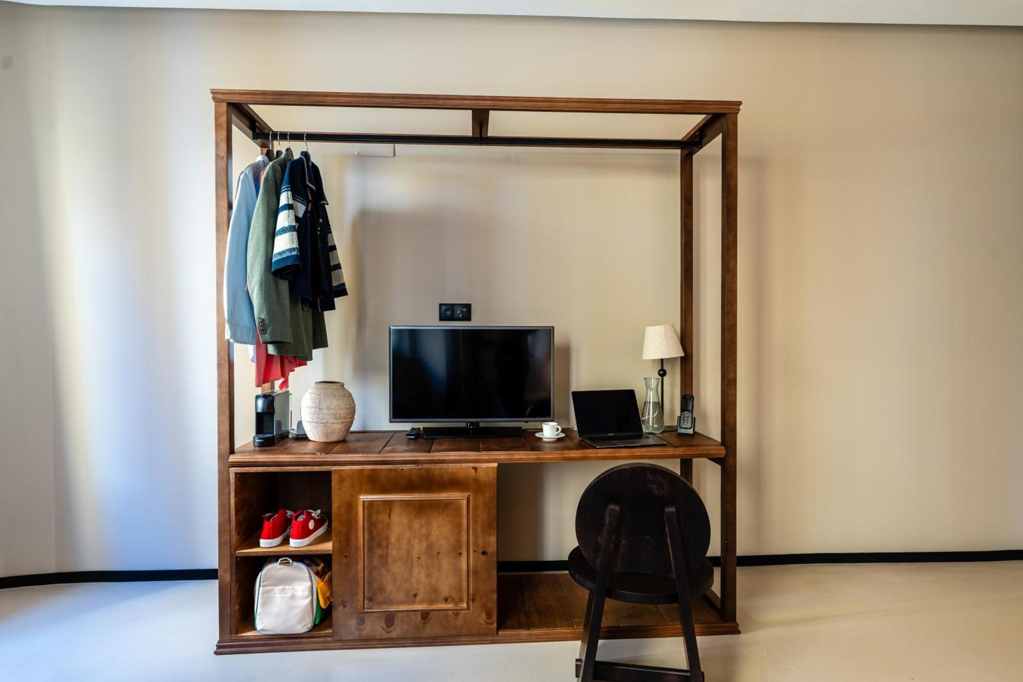 Casa Teva Boutique By Chic&basic Hotel 4*